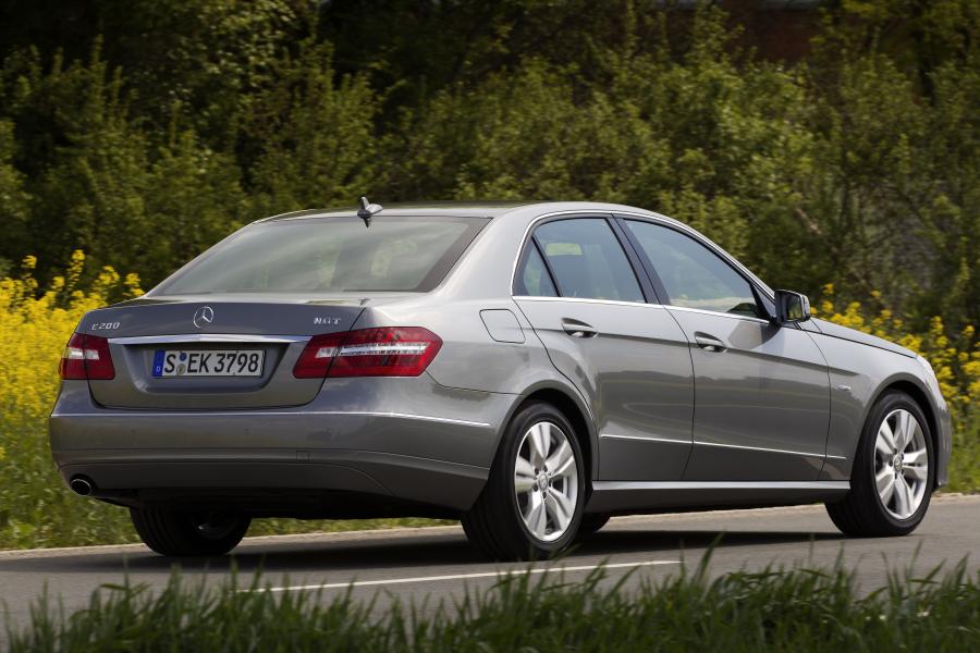  Mercedes-Benz E200 NGT 2011 года  (фото 16 из 16)